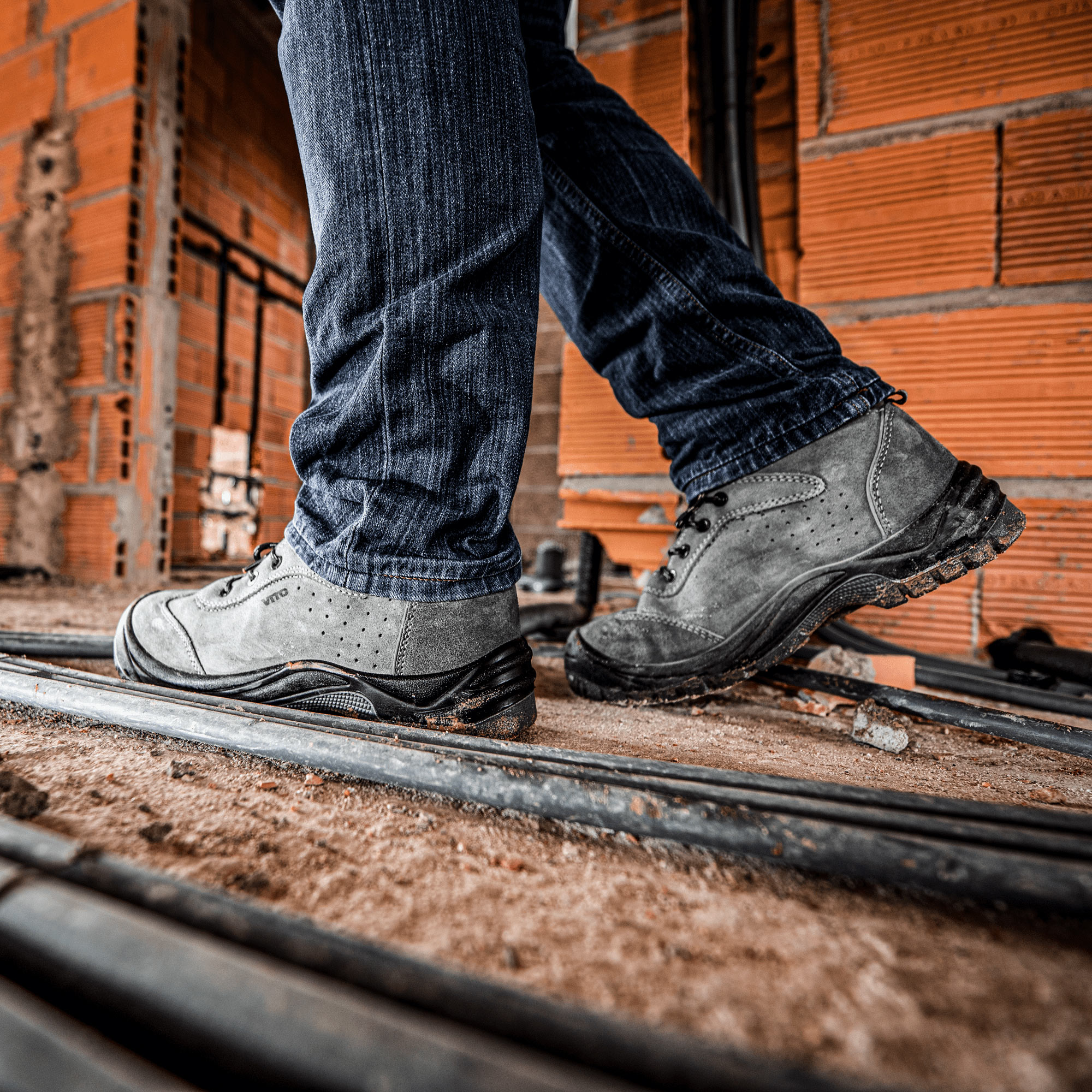 VIBG37 | Safety Boot S1P Genes Suede Leather | VITO